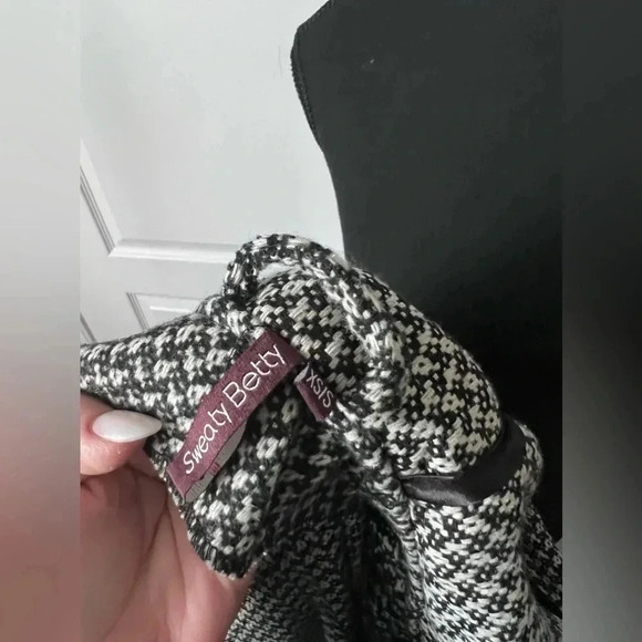 Sweaty Betty | Rare Black and White Dolman Sleeve Wool Blend Jacket | Size XS/S - Picture 10 of 11